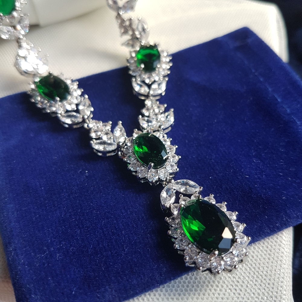 Swarovski Elements Platinum Emerald Green Diana Statement Necklace NEW - Picture 10 of 16
